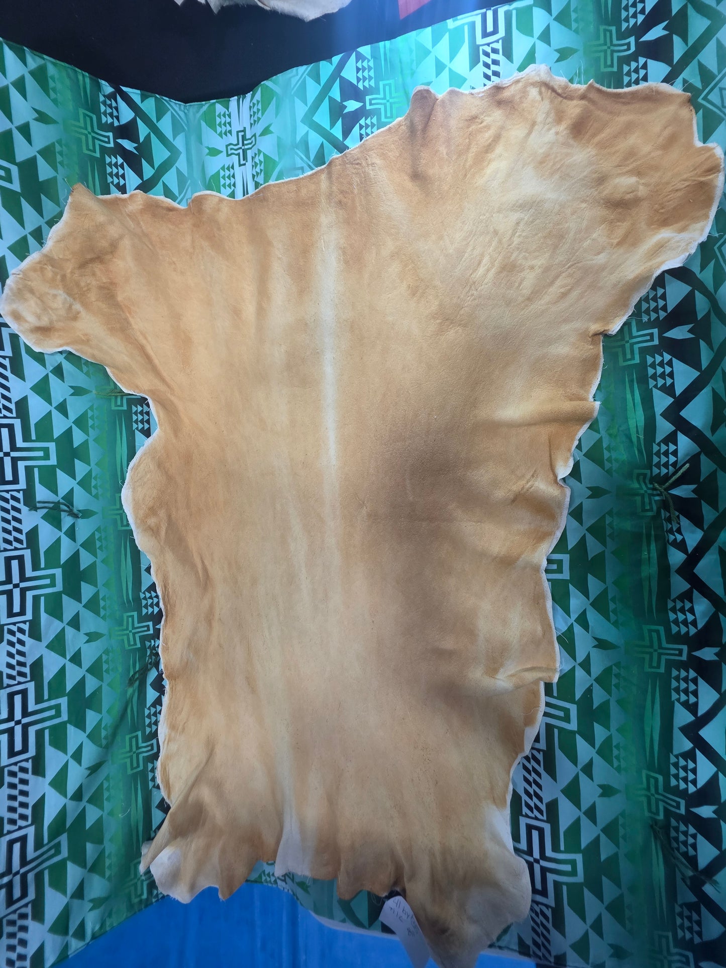 Smoked hide 41x35