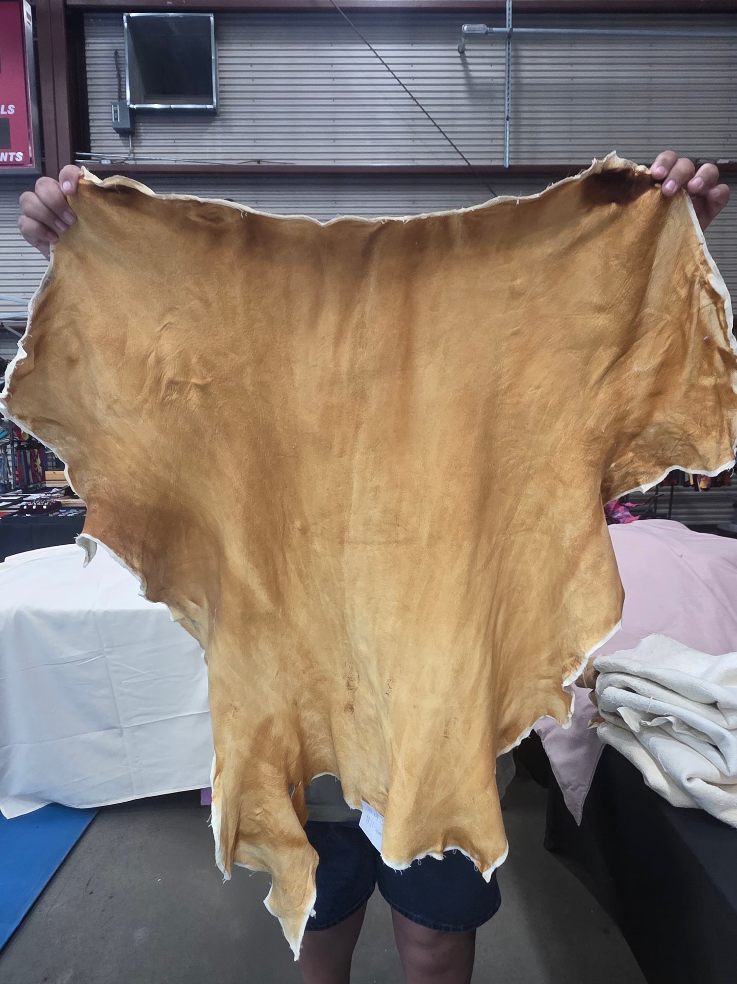 Smoked hide 36x38